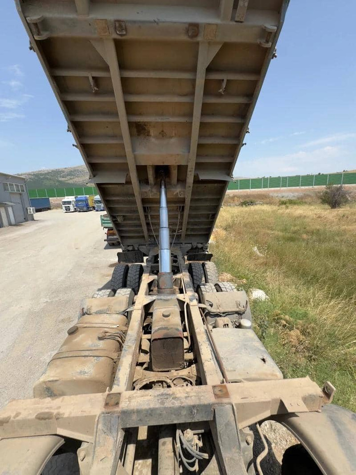 MERCEDES-BENZ Actros 4140 - Camion benne: photos 5 MERCEDES-BENZ Actros 4140 - Camion benne: photos 5