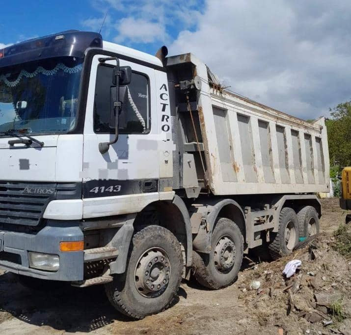 MERCEDES-BENZ Actros 4143 - Camion benne: photos 2 MERCEDES-BENZ Actros 4143 - Camion benne: photos 2