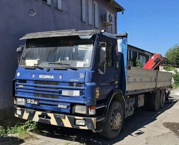 Scania 93 Carne - Camion grue: photos 1 Scania 93 Carne - Camion grue: photos 1