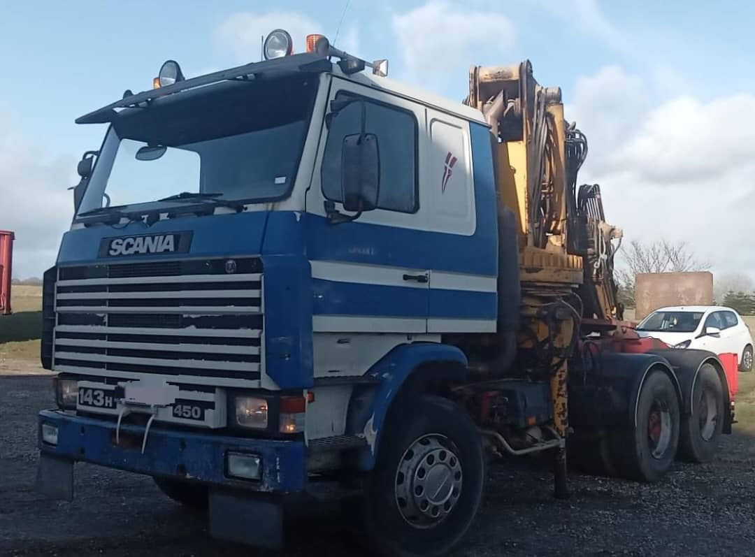 Scania R143-450 V8 Tractor unit with crane - Tracteur routier: photos 2 Scania R143-450 V8 Tractor unit with crane - Tracteur routier: photos 2