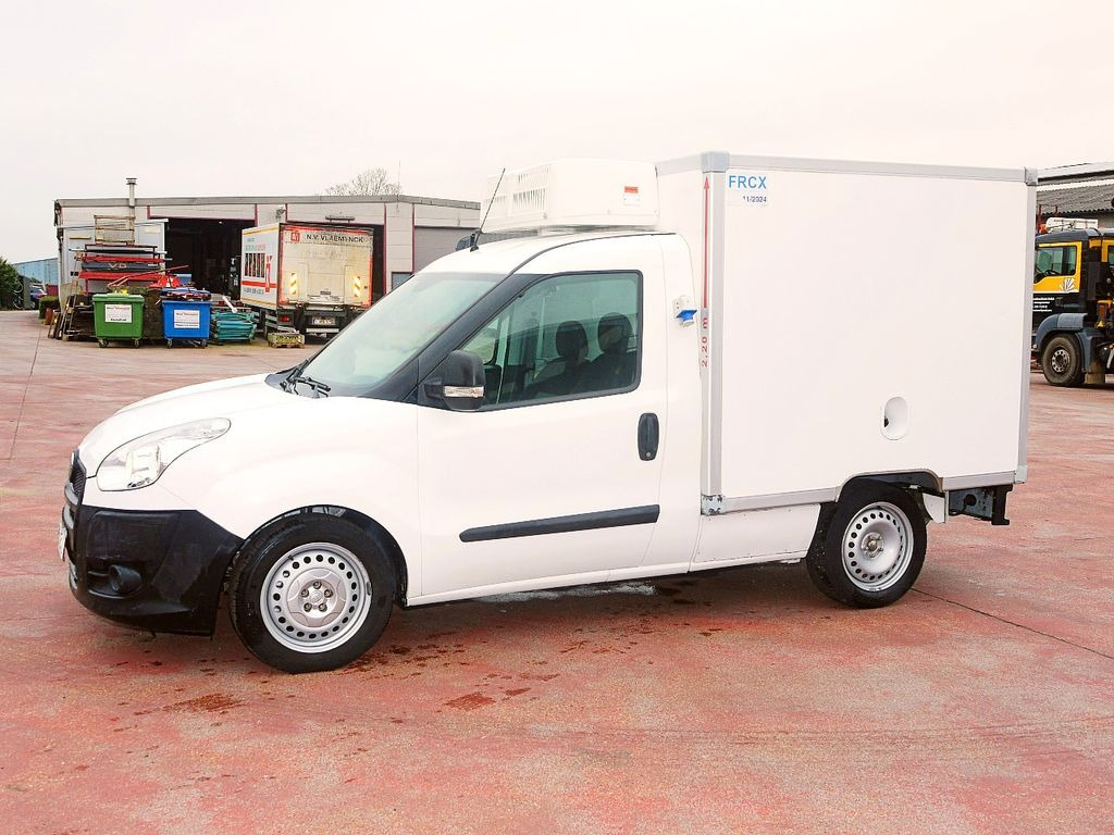 Fiat 1.3 DOBLO KUHLKOFFER RELEC FROD TR22 -20C - Utilitaire frigorifique: photos 4 Fiat 1.3 DOBLO KUHLKOFFER RELEC FROD TR22 -20C - Utilitaire frigorifique: photos 4