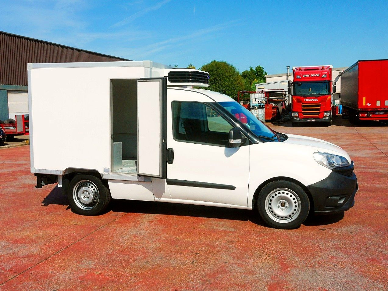 Fiat 1.6 KUHLKOFFER CARRIER XARIOS 200 -20c - Utilitaire frigorifique: photos 3 Fiat 1.6 KUHLKOFFER CARRIER XARIOS 200 -20c - Utilitaire frigorifique: photos 3