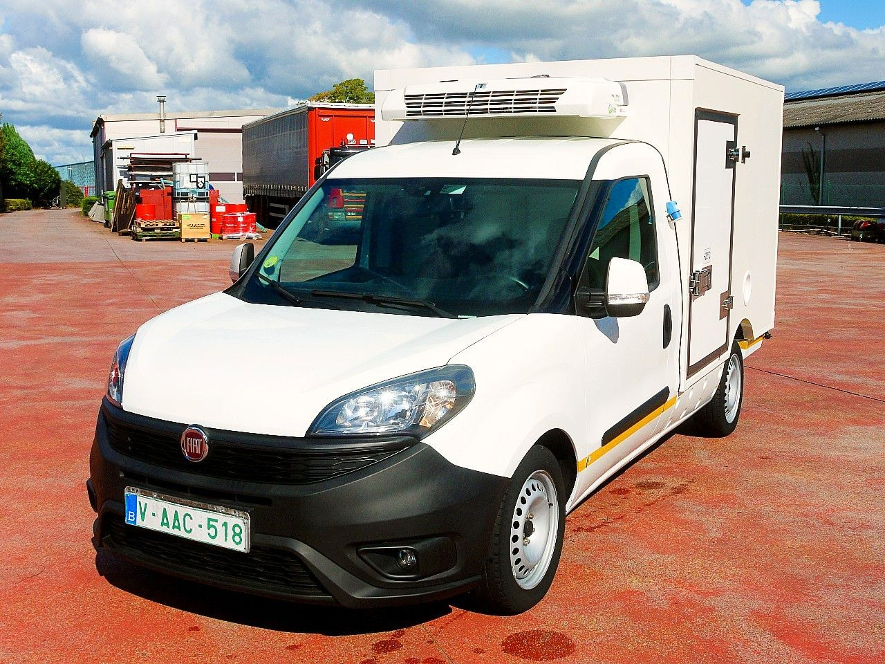 Fiat DOBLO 1.6 KUHLKOFFER THERMOKING MT A/C - Utilitaire frigorifique: photos 5 Fiat DOBLO 1.6 KUHLKOFFER THERMOKING MT A/C - Utilitaire frigorifique: photos 5