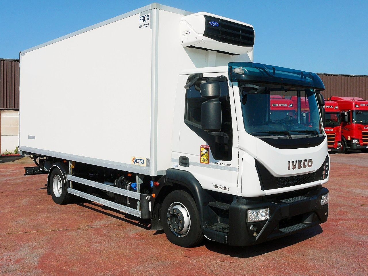 Iveco 120E28 KUHLKOFFER FLEISH BAHNEN CARRIER  XARIOS - Camion frigorifique: photos 2 Iveco 120E28 KUHLKOFFER FLEISH BAHNEN CARRIER  XARIOS - Camion frigorifique: photos 2