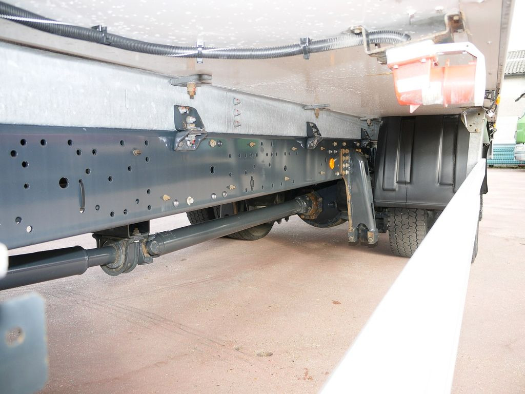 Camion frigorifique Iveco 160E21 KUHLKOFFER CARRIER SUPRA 750 LBW LUFT: photos 18 Camion frigorifique Iveco 160E21 KUHLKOFFER CARRIER SUPRA 750 LBW LUFT: photos 18