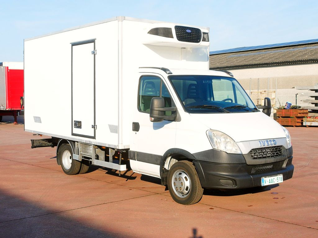 Iveco 35C13 DAILY KUHLKOFFER 4.4m CARIER PULSOR 600 MT - Utilitaire frigorifique: photos 2 Iveco 35C13 DAILY KUHLKOFFER 4.4m CARIER PULSOR 600 MT - Utilitaire frigorifique: photos 2