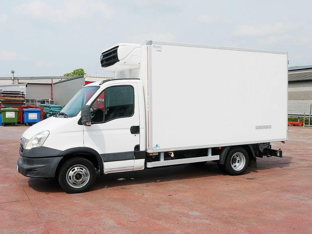 Iveco 35C15 3.0 DAILY KUHLKOFFER CARRIER XARIOS 600 MT - Utilitaire frigorifique: photos 3 Iveco 35C15 3.0 DAILY KUHLKOFFER CARRIER XARIOS 600 MT - Utilitaire frigorifique: photos 3