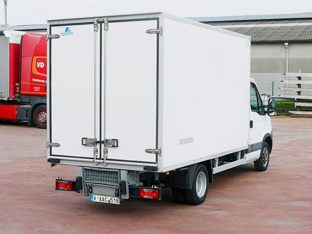 Iveco 35C15 3.0 DAILY KUHLKOFFER CARRIER XARIOS 600 MT - Utilitaire frigorifique: photos 5 Iveco 35C15 3.0 DAILY KUHLKOFFER CARRIER XARIOS 600 MT - Utilitaire frigorifique: photos 5