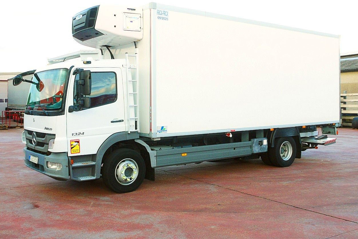 Mercedes-Benz 1324 ATEGO CARRIER SUPRA 1000MT CITY Z. A/C LUFT - Camion frigorifique: photos 4 Mercedes-Benz 1324 ATEGO CARRIER SUPRA 1000MT CITY Z. A/C LUFT - Camion frigorifique: photos 4