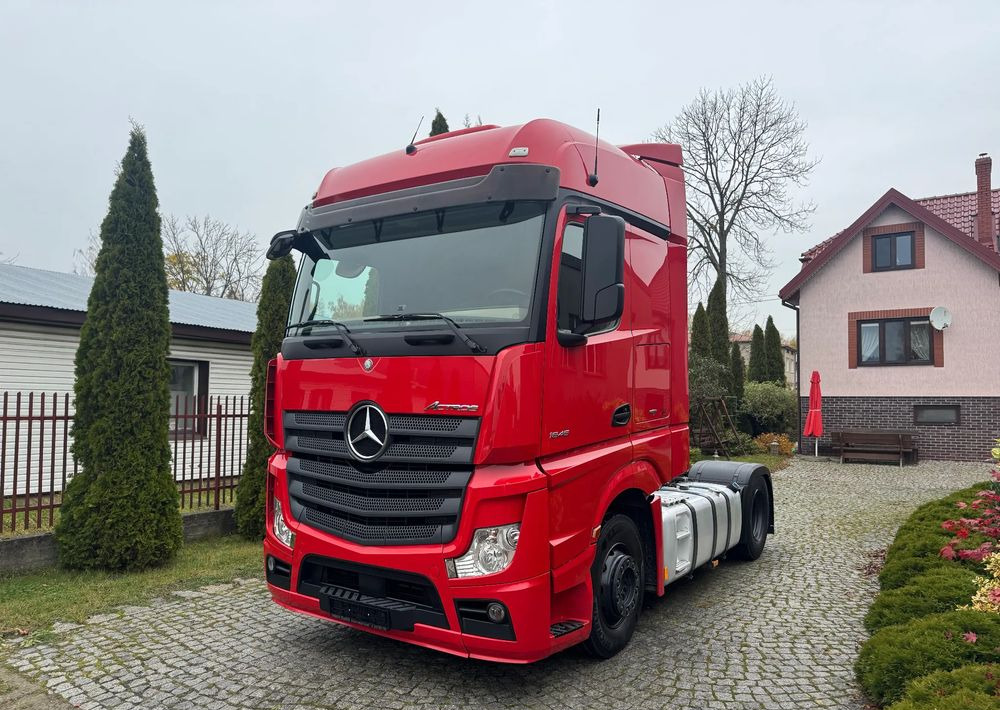 Mercedes-Benz 1845 - Tracteur routier: photos 1 Mercedes-Benz 1845 - Tracteur routier: photos 1