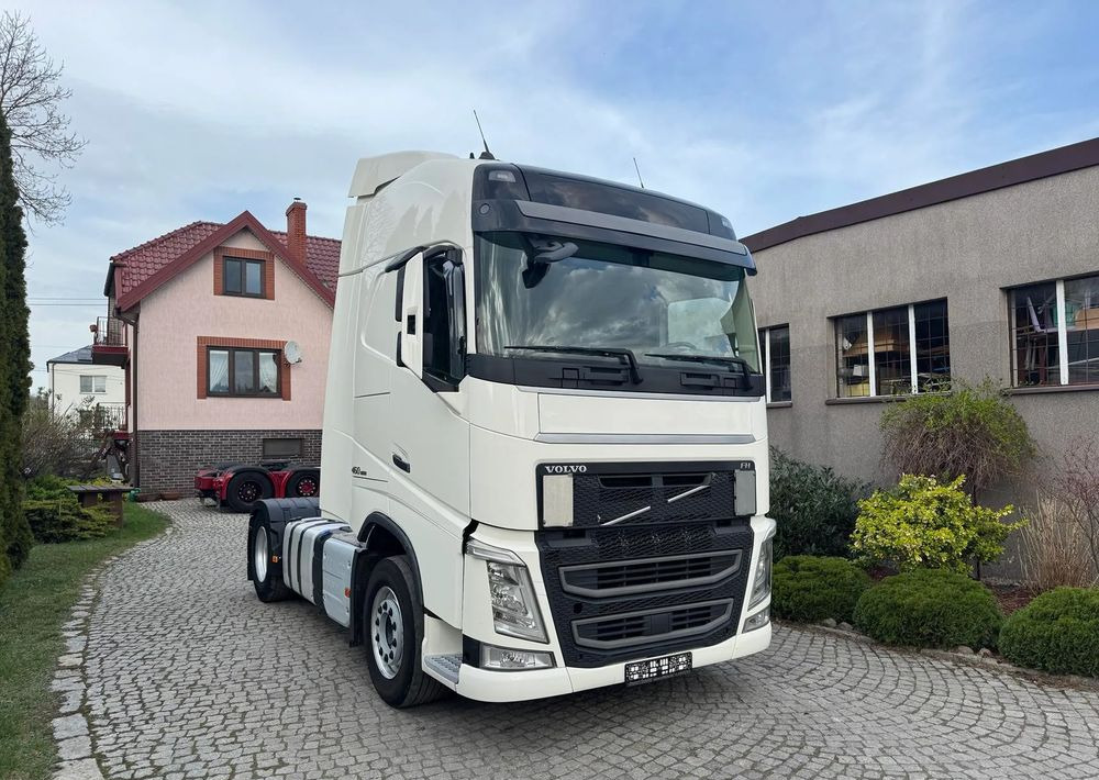 Volvo FH GLOBETROTTER - Tracteur routier: photos 2 Volvo FH GLOBETROTTER - Tracteur routier: photos 2