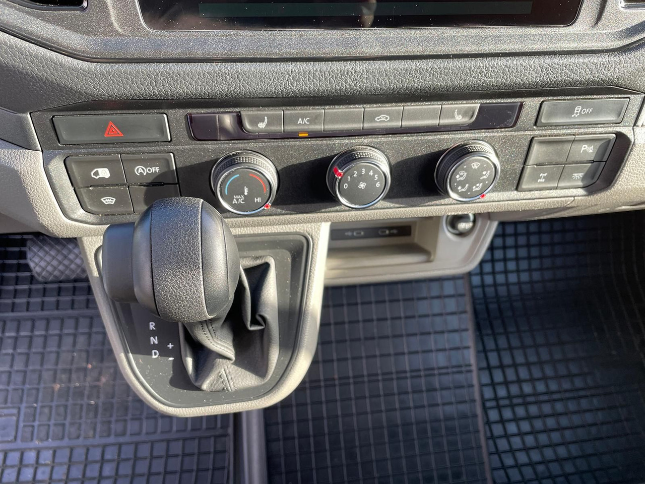 Fourgon utilitaire MAN TGE 3.180 L3H3 Kasten 4x4 AUTOM DIFF AHK ACC NAV: photos 25