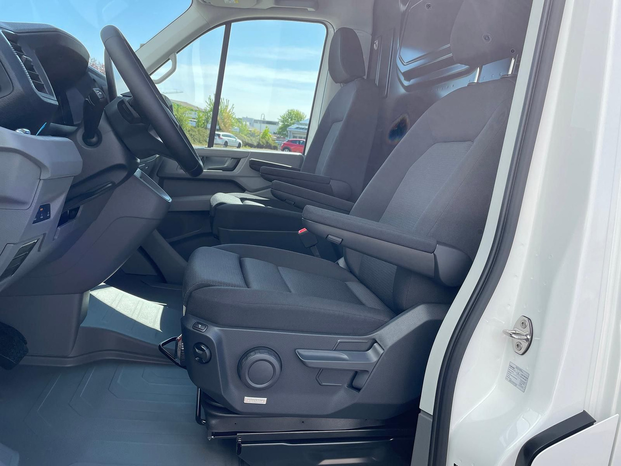 Voiture MAN TGE 3.180 L3H3 Kasten STANDHZ ACC NAVI KAMERA: photos 12