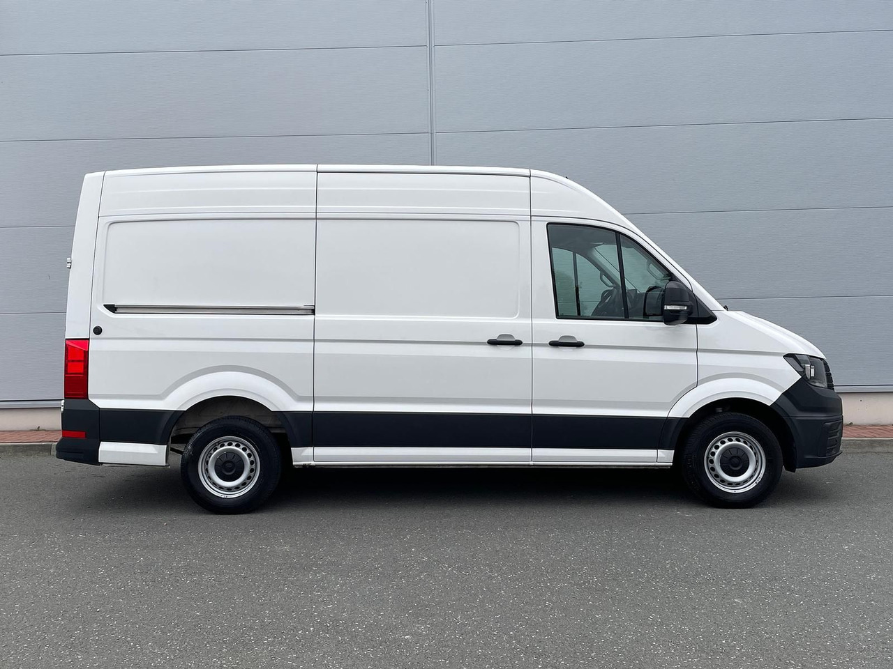 Volkswagen Crafter Kasten 35 L3H3 Autom. NAVI DAB PDC TEMP - Transport de personnes: photos 5 Volkswagen Crafter Kasten 35 L3H3 Autom. NAVI DAB PDC TEMP - Transport de personnes: photos 5
