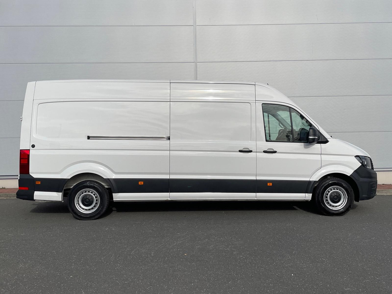 Volkswagen Crafter Kasten 35 L4H3 Autom. NAVI KAMERA KLIMA - Transport de personnes: photos 5 Volkswagen Crafter Kasten 35 L4H3 Autom. NAVI KAMERA KLIMA - Transport de personnes: photos 5