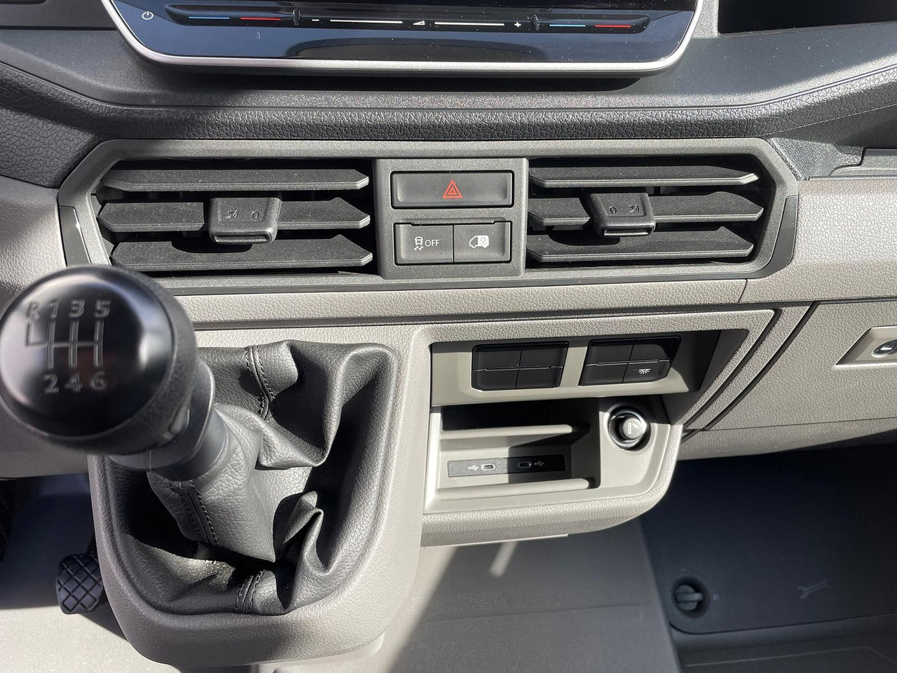 Fourgon utilitaire Volkswagen Crafter Kasten 35 L4H3 KAMERA KLIMA DAB: photos 27