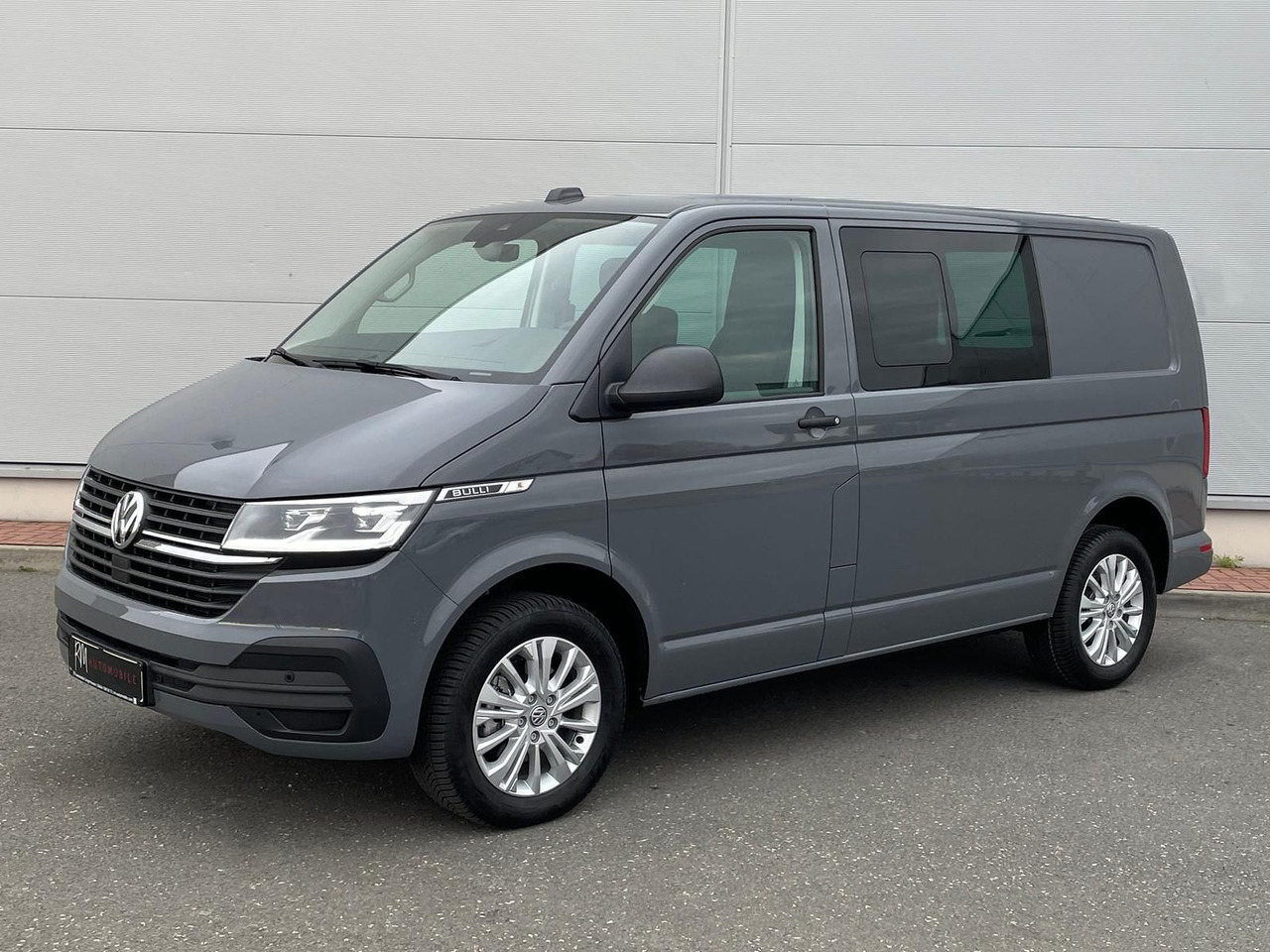 Volkswagen T6.1 Transporter 4MOTION NAVI STANDHZ ACC PDC - Minibus, Transport de personnes: photos 1 Volkswagen T6.1 Transporter 4MOTION NAVI STANDHZ ACC PDC - Minibus, Transport de personnes: photos 1
