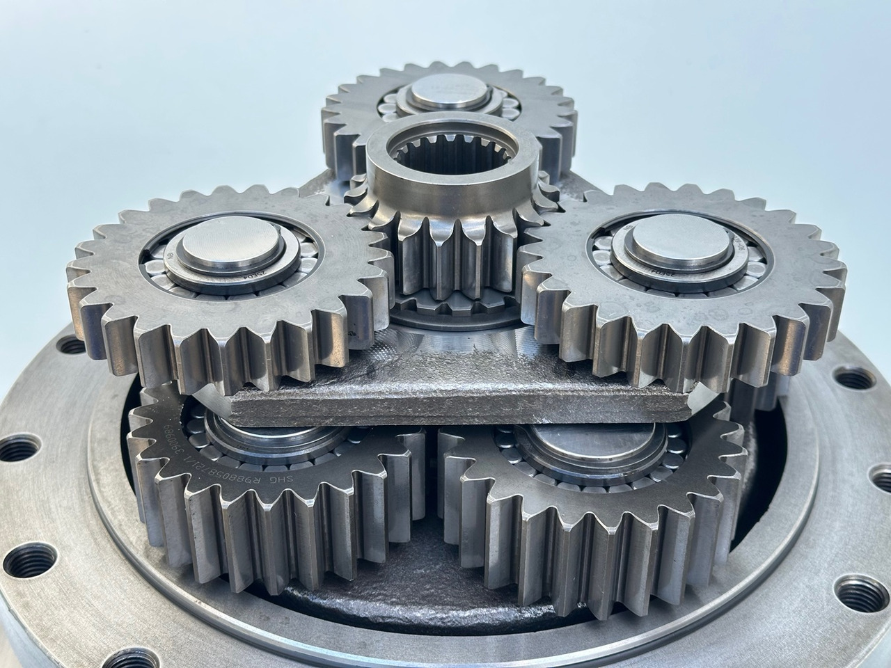 LIEBHERR Original Schwenkantrieb Typ:GFB2160 mit ID-Nr.11657357 – ID-Nr.12204229 – ID-Nr.12947309. R920 S-1545, R920-1545, R922LC-1442, R922 LC-1443, R924 LC-1444, R924 LC-1445. #11657357.04.10# - Moteur de rotation pour Pelle sur chenille: photos 5 LIEBHERR Original Schwenkantrieb Typ:GFB2160 mit ID-Nr.11657357 – ID-Nr.12204229 – ID-Nr.12947309. R920 S-1545, R920-1545, R922LC-1442, R922 LC-1443, R924 LC-1444, R924 LC-1445. #11657357.04.10# - Moteur de rotation pour Pelle sur chenille: photos 5