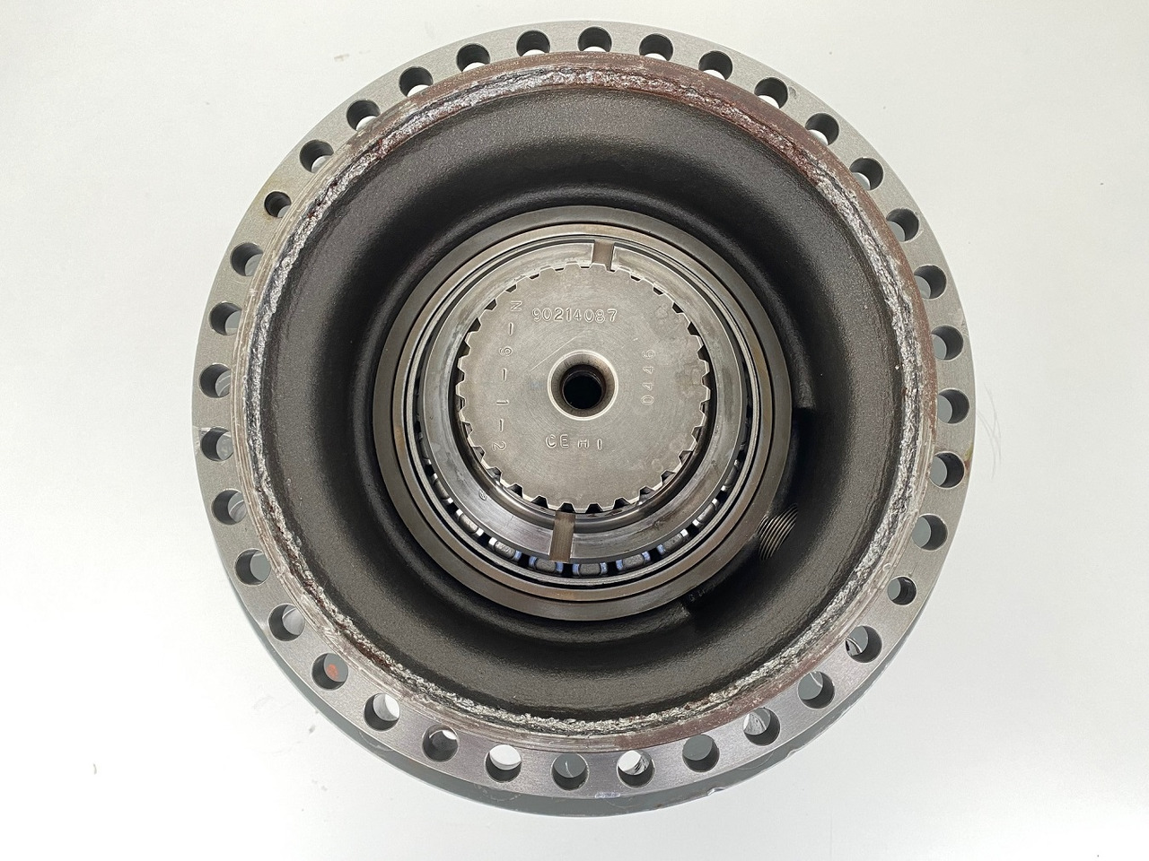 Boîte de vitesse et pièces pour Engins de chantier Liebherr Abtriebswellengehäuse ID-Nr.90013701 and Abtriebswelle ID-Nr.90214087.    SAT275A290.  R922 LC-1486. R924 LC-1487.  #0446#: photos 7