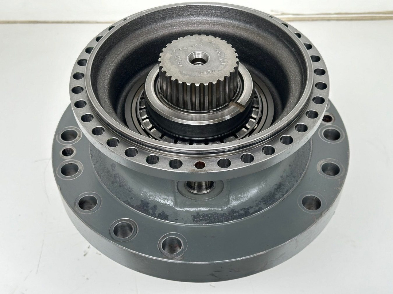 Liebherr Abtriebswellengehäuse ID-Nr.90013701 mit Abtriebswelle ID-Nr.90214087. SAT275A290. R922 LC-1486. R924 LC-1487. #0871#0876# - Transmission pour Engins de chantier: photos 3 Liebherr Abtriebswellengehäuse ID-Nr.90013701 mit Abtriebswelle ID-Nr.90214087. SAT275A290. R922 LC-1486. R924 LC-1487. #0871#0876# - Transmission pour Engins de chantier: photos 3