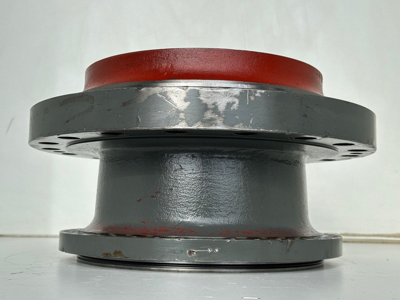 Liebherr Abtriebswellengehäuse ID-Nr.90208566 - Liebherr Kegelrollenlager ID-Nr.761001903. LH40, LH50, R926, R928, R930. #90208566.01342# - Moteur de rotation pour Engins de chantier: photos 5 Liebherr Abtriebswellengehäuse ID-Nr.90208566 - Liebherr Kegelrollenlager ID-Nr.761001903. LH40, LH50, R926, R928, R930. #90208566.01342# - Moteur de rotation pour Engins de chantier: photos 5