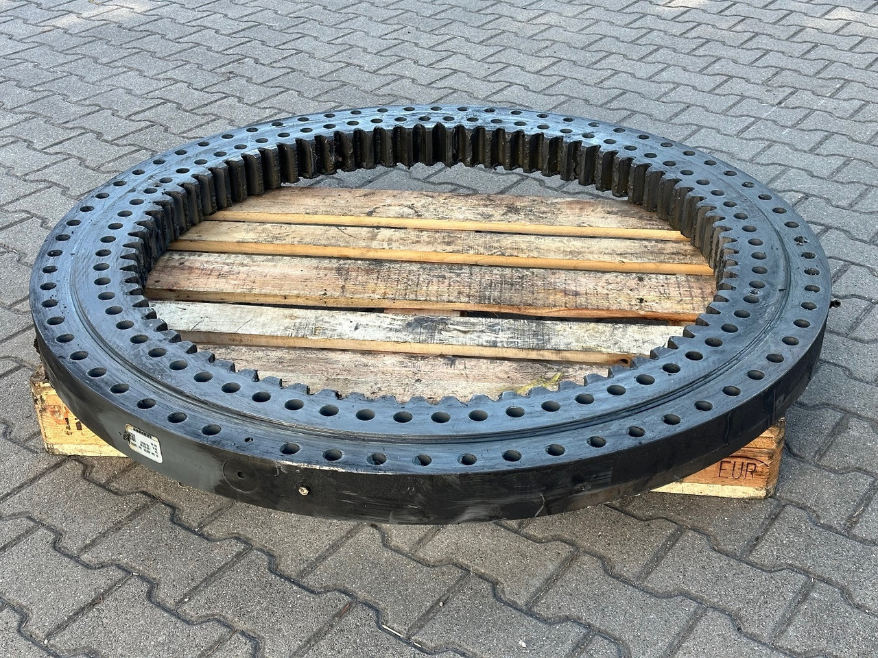 Liebherr Drehkranz - Kugeldrehverbindung Typ:KUD120 VJ 001. ID-Nr.969077501. MK 88, MK88 Plus. #969077501.10178# - Couronne d'orientation pour Grue mobile: photos 1 Liebherr Drehkranz - Kugeldrehverbindung Typ:KUD120 VJ 001. ID-Nr.969077501. MK 88, MK88 Plus. #969077501.10178# - Couronne d'orientation pour Grue mobile: photos 1