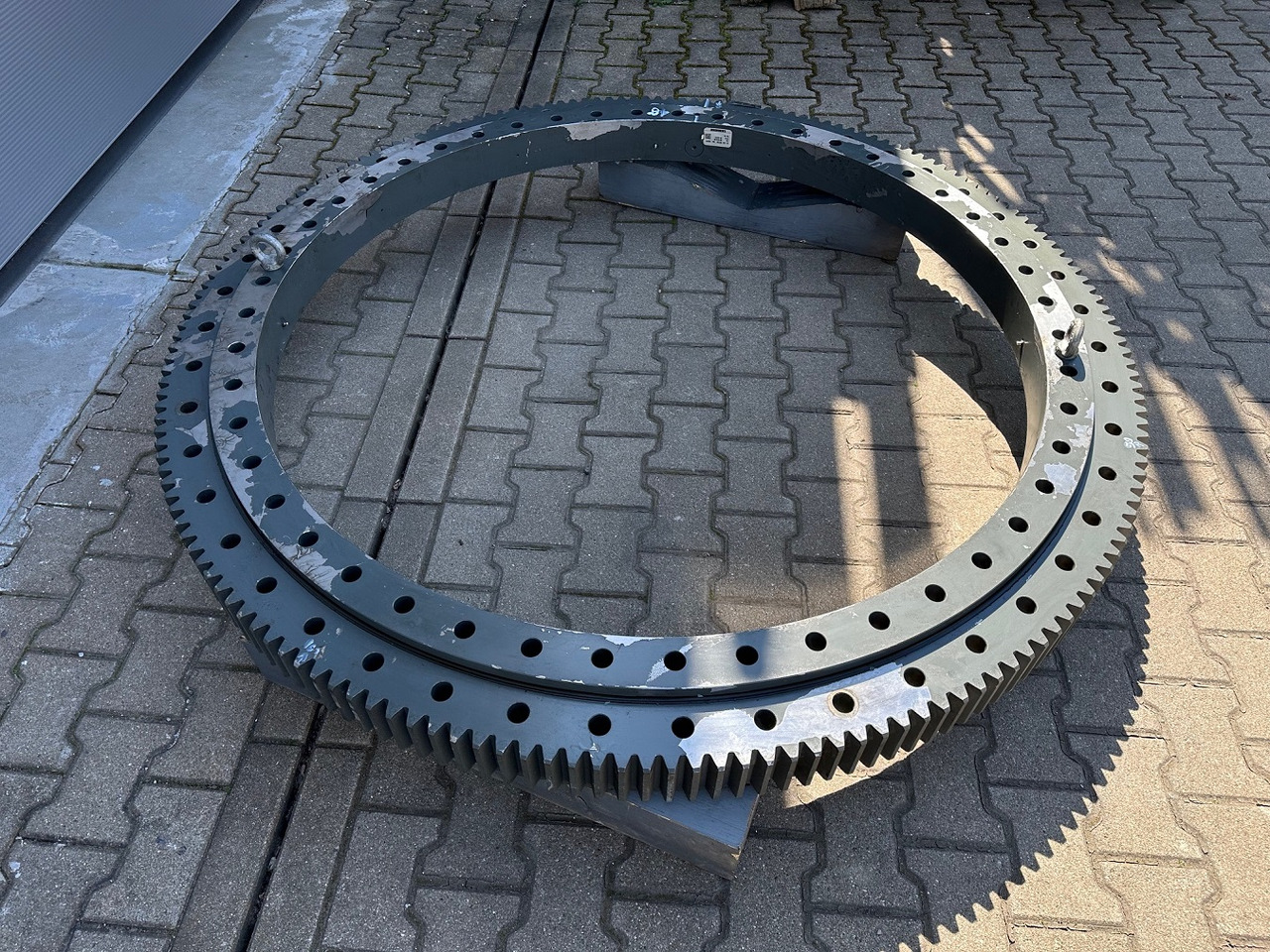 Liebherr Drehkranz - Kugeldrehverbindung Typ:KUD138 VA 002. ID-Nr.982757001. #159.10118# - Couronne d'orientation pour Engins de chantier: photos 3 Liebherr Drehkranz - Kugeldrehverbindung Typ:KUD138 VA 002. ID-Nr.982757001. #159.10118# - Couronne d'orientation pour Engins de chantier: photos 3