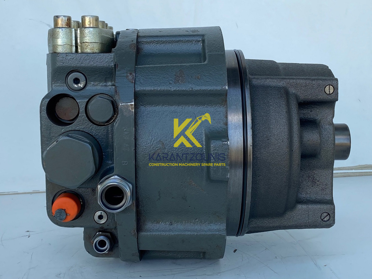 Liebherr Hydraulikeinbaumotor CMVE O 108. ID-Nr.10118562 - ID-Nr.10132610 - ID-Nr.10129048. LOS1916, LOS916, LOS926, R906, R916, R918, R920, R922, R924, R926COMP, R926, R936. #27979# - Moteur hydraulique pour Pelle sur chenille: photos 2 Liebherr Hydraulikeinbaumotor CMVE O 108. ID-Nr.10118562 - ID-Nr.10132610 - ID-Nr.10129048. LOS1916, LOS916, LOS926, R906, R916, R918, R920, R922, R924, R926COMP, R926, R936. #27979# - Moteur hydraulique pour Pelle sur chenille: photos 2