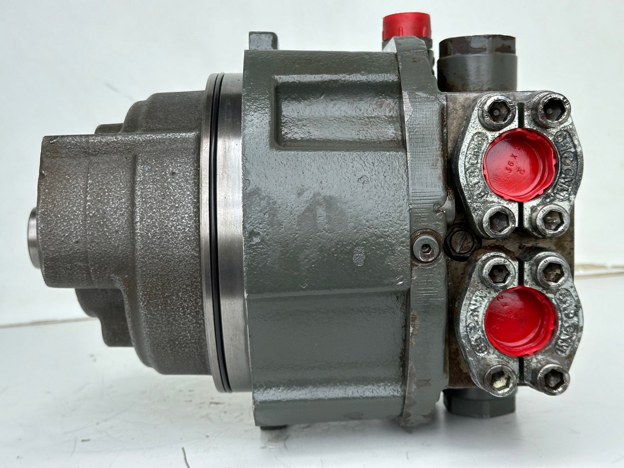 Liebherr Hydraulikeinbaumotor CMVE O 108. ID-Nr.10118562 - ID-Nr.10132610 - ID-Nr.10129048. LOS1916, LOS916, LOS926, R906, R916, R918, R920, R922, R924, R926COMP, R926, R936. #28313# - Moteur hydraulique pour Engins de chantier: photos 5 Liebherr Hydraulikeinbaumotor CMVE O 108. ID-Nr.10118562 - ID-Nr.10132610 - ID-Nr.10129048. LOS1916, LOS916, LOS926, R906, R916, R918, R920, R922, R924, R926COMP, R926, R936. #28313# - Moteur hydraulique pour Engins de chantier: photos 5