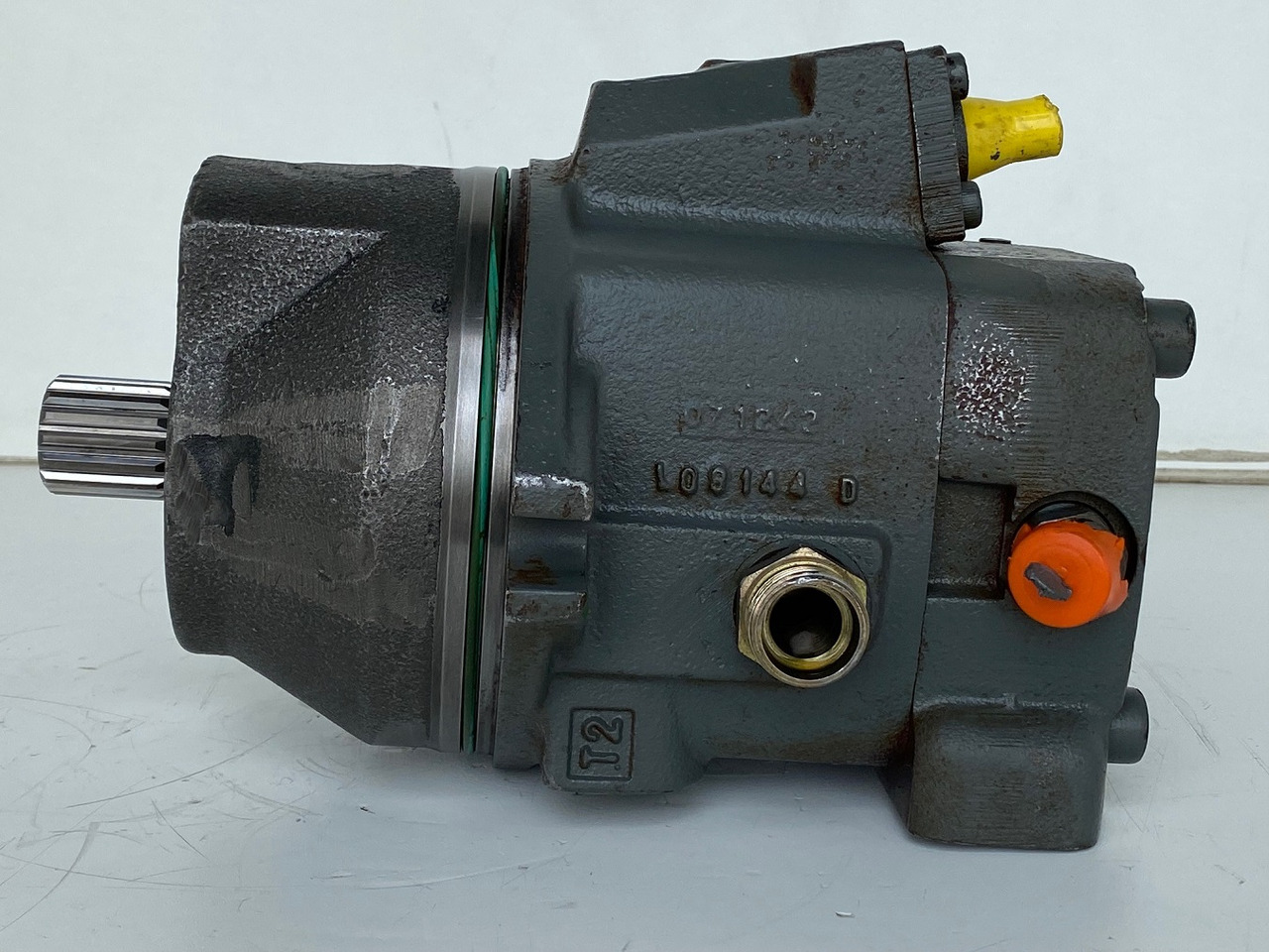 Liebherr Hydraulikeinbaumotor FMV075, ID-Nr.9073978. LOS914, LOS924, R902, R904, R912, R914, R922, R924, R924 COMP, R924 COMPA. #13038# - Moteur hydraulique pour Pelle sur chenille: photos 4 Liebherr Hydraulikeinbaumotor FMV075, ID-Nr.9073978. LOS914, LOS924, R902, R904, R912, R914, R922, R924, R924 COMP, R924 COMPA. #13038# - Moteur hydraulique pour Pelle sur chenille: photos 4