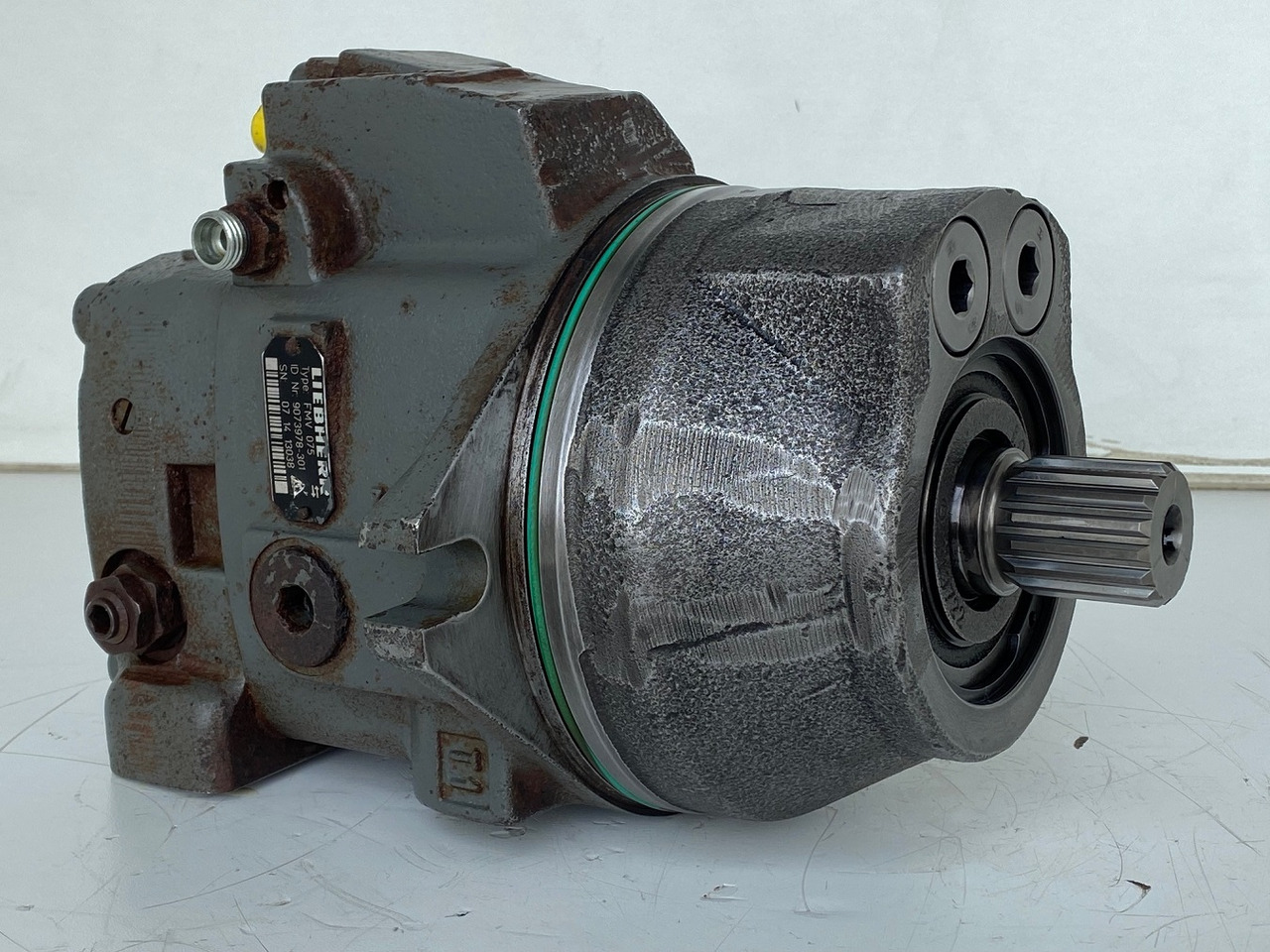 Liebherr Hydraulikeinbaumotor FMV075, ID-Nr.9073978. LOS914, LOS924, R902, R904, R912, R914, R922, R924, R924 COMP, R924 COMPA. #13038# - Moteur hydraulique pour Pelle sur chenille: photos 1 Liebherr Hydraulikeinbaumotor FMV075, ID-Nr.9073978. LOS914, LOS924, R902, R904, R912, R914, R922, R924, R924 COMP, R924 COMPA. #13038# - Moteur hydraulique pour Pelle sur chenille: photos 1