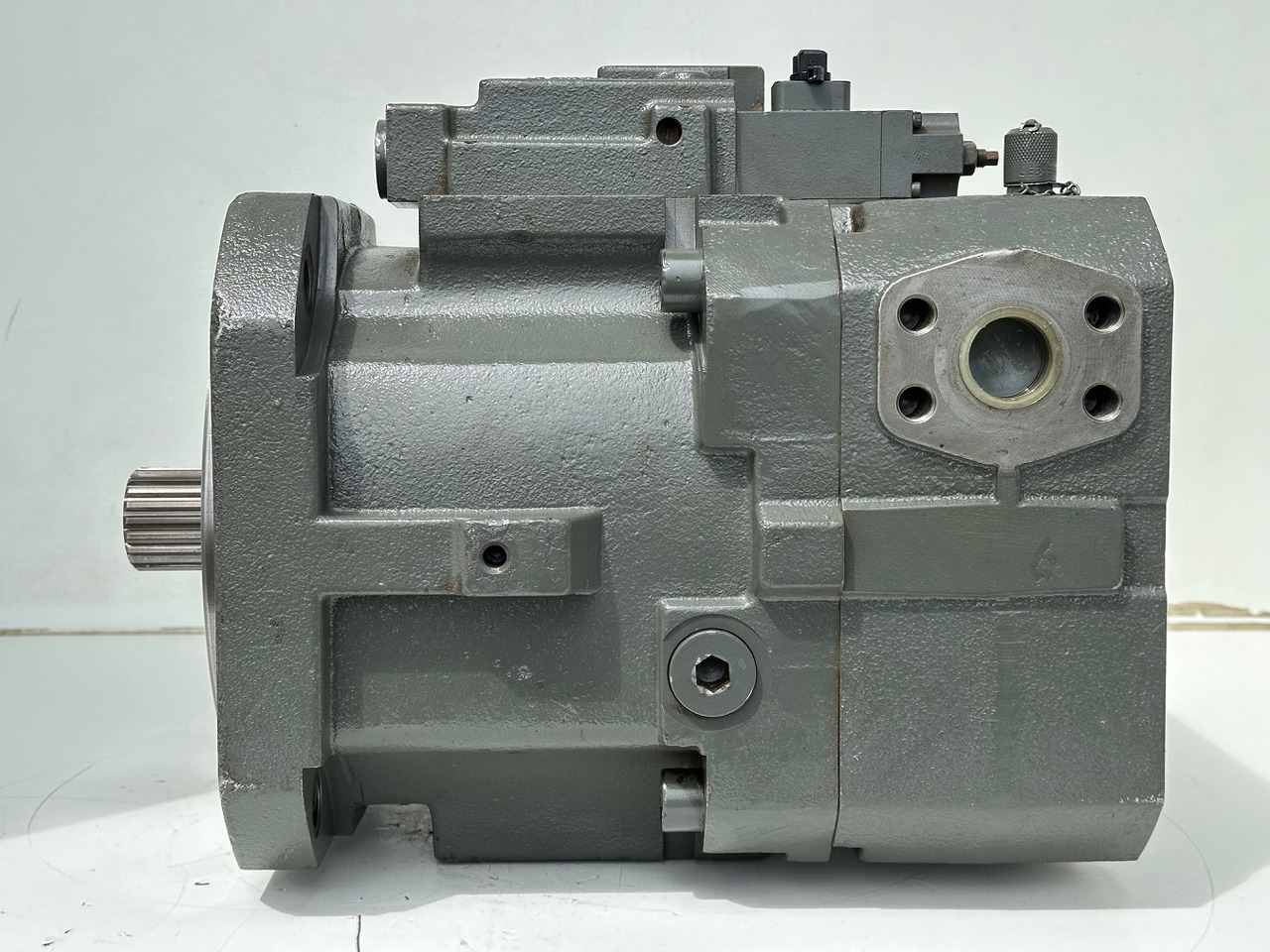 Liebherr Hydraulikverstellpumpe Typ:DPV O 165. ID-Nr.10120060 - ID-Nr.10144915. LH120 C-1103, LH120 CG-1103, LH120 M-1102. #10144915.13342# - Pompe hydraulique pour Pelle sur pneus: photos 4 Liebherr Hydraulikverstellpumpe Typ:DPV O 165. ID-Nr.10120060 - ID-Nr.10144915. LH120 C-1103, LH120 CG-1103, LH120 M-1102. #10144915.13342# - Pompe hydraulique pour Pelle sur pneus: photos 4