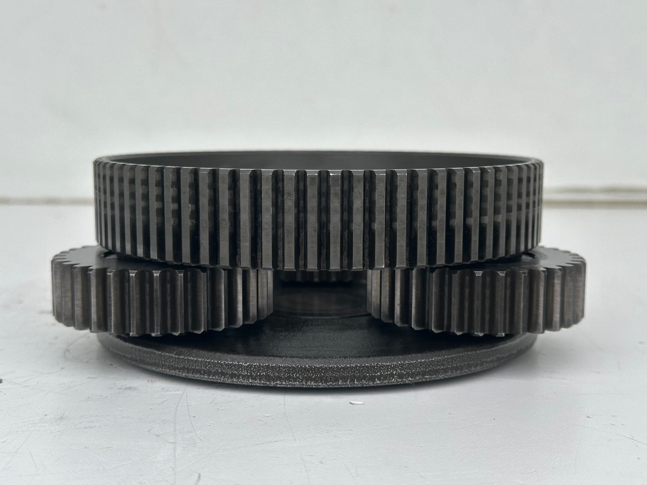 Liebherr Lamellenträger ID-Nr.944179403 mit Planetenträger ID-Nr.944178303 und Planetenrad ID-Nr.944177903. SAT200/277. #PL.P.LA.GH# - Moteur de rotation pour Pelle: photos 3 Liebherr Lamellenträger ID-Nr.944179403 mit Planetenträger ID-Nr.944178303 und Planetenrad ID-Nr.944177903. SAT200/277. #PL.P.LA.GH# - Moteur de rotation pour Pelle: photos 3