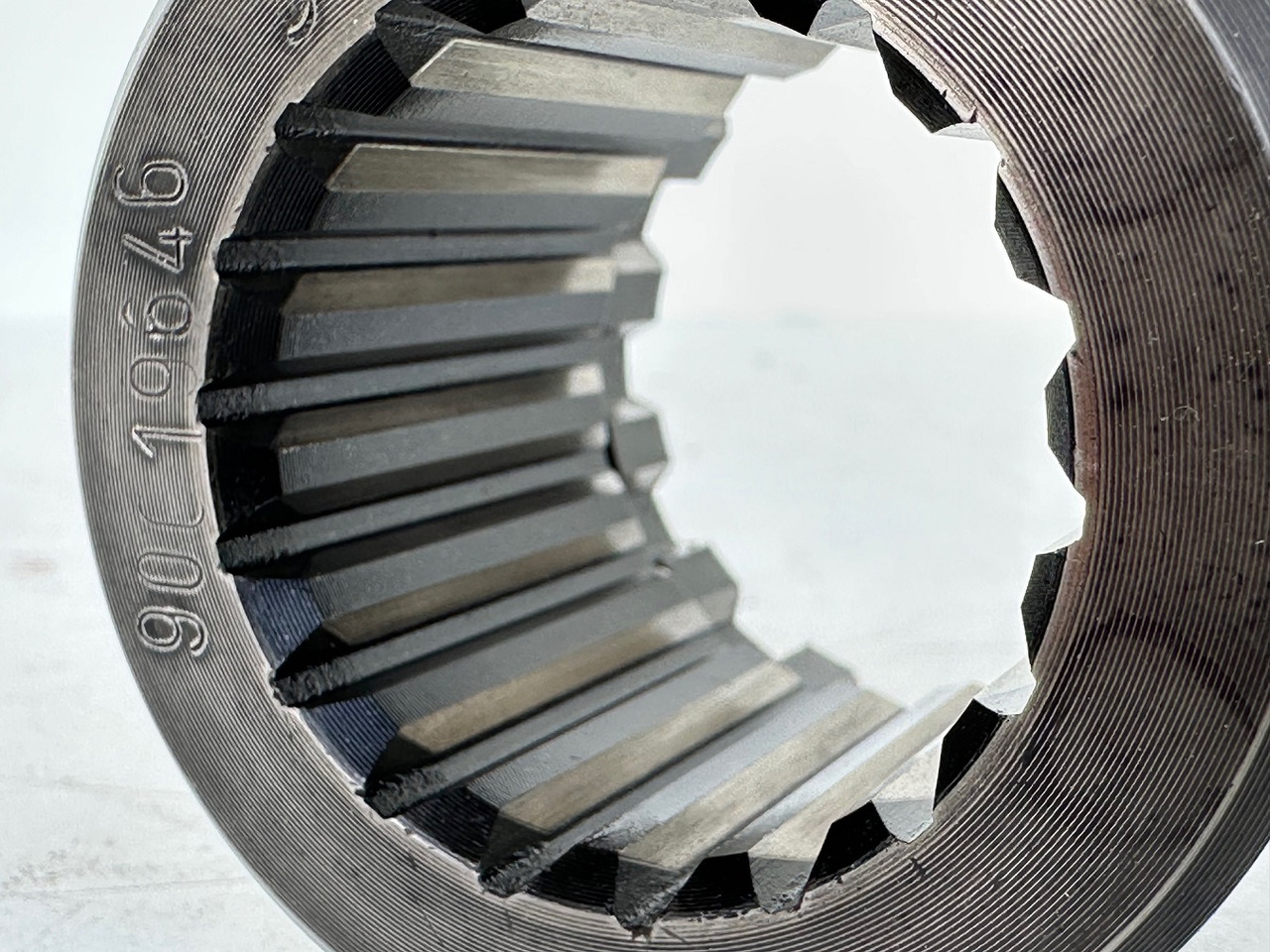 Liebherr Nabe. ID-Nr.90019646. SAT325/274. R946, R950, RZG390. #90019646.FR.40254# - Moteur de rotation pour Pelle sur chenille: photos 4 Liebherr Nabe. ID-Nr.90019646. SAT325/274. R946, R950, RZG390. #90019646.FR.40254# - Moteur de rotation pour Pelle sur chenille: photos 4