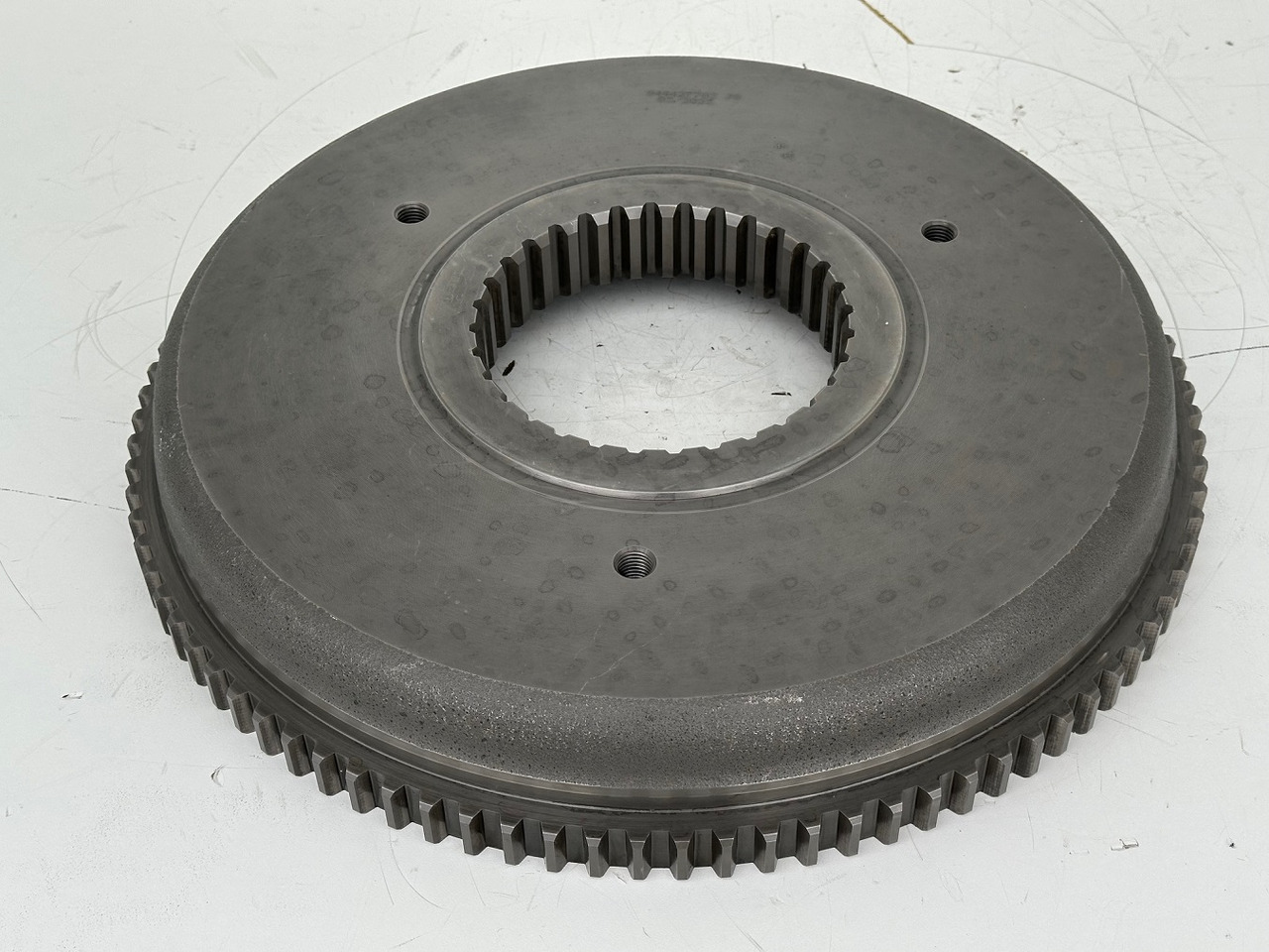 Liebherr Original Stützflansch ID-Nr.944427703. FAT500E502,FAT500E503,FAT500E517,FAT500E518,FAT500F522,FAT500F522,FAT500F528,FAT500F529.PR734,PR73605,PR7363,PR7364,PR736,RL44,RL46,RL463. #944427703.31 - Moteur de translation pour Bulldozer: photos 1 Liebherr Original Stützflansch ID-Nr.944427703. FAT500E502,FAT500E503,FAT500E517,FAT500E518,FAT500F522,FAT500F522,FAT500F528,FAT500F529.PR734,PR73605,PR7363,PR7364,PR736,RL44,RL46,RL463. #944427703.31 - Moteur de translation pour Bulldozer: photos 1