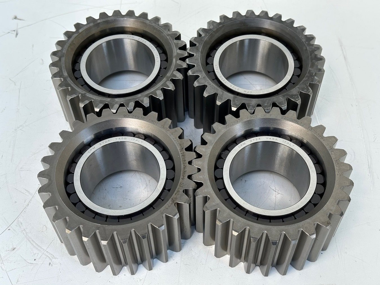 Liebherr Planetenrad ID-Nr.90024935. FAT400P112 - FAT400P130 - FAT400P139. R926, R928, R930, R934, R936, R938. #90024935.28.06# - Moteur de translation pour Engins de chantier: photos 1 Liebherr Planetenrad ID-Nr.90024935. FAT400P112 - FAT400P130 - FAT400P139. R926, R928, R930, R934, R936, R938. #90024935.28.06# - Moteur de translation pour Engins de chantier: photos 1