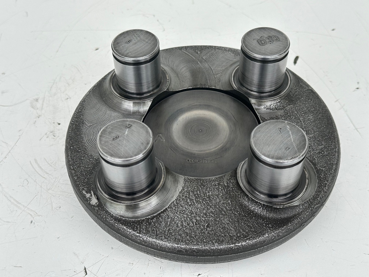 Liebherr Planetenträger ID-Nr.90020199. SAT200/277. A910 COMP, A912 COMP, A913 COMP, A914, R914 COMP. #90020199.GH# - Moteur de rotation pour Pelle: photos 1 Liebherr Planetenträger ID-Nr.90020199. SAT200/277. A910 COMP, A912 COMP, A913 COMP, A914, R914 COMP. #90020199.GH# - Moteur de rotation pour Pelle: photos 1