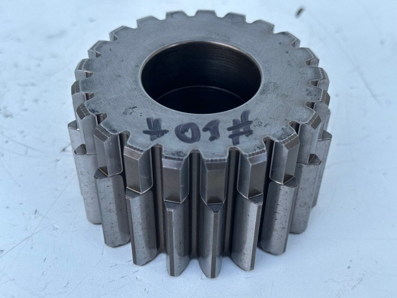 Liebherr Sonnenrad ID-Nr.90002821. FAT400P112, FAT400P130, FAT400P139. R926, R928, R930, R934, R936, R938, R940, R944, R946, R950 T. #01.51139# - Transmission pour Engins de chantier: photos 1 Liebherr Sonnenrad ID-Nr.90002821. FAT400P112, FAT400P130, FAT400P139. R926, R928, R930, R934, R936, R938, R940, R944, R946, R950 T. #01.51139# - Transmission pour Engins de chantier: photos 1