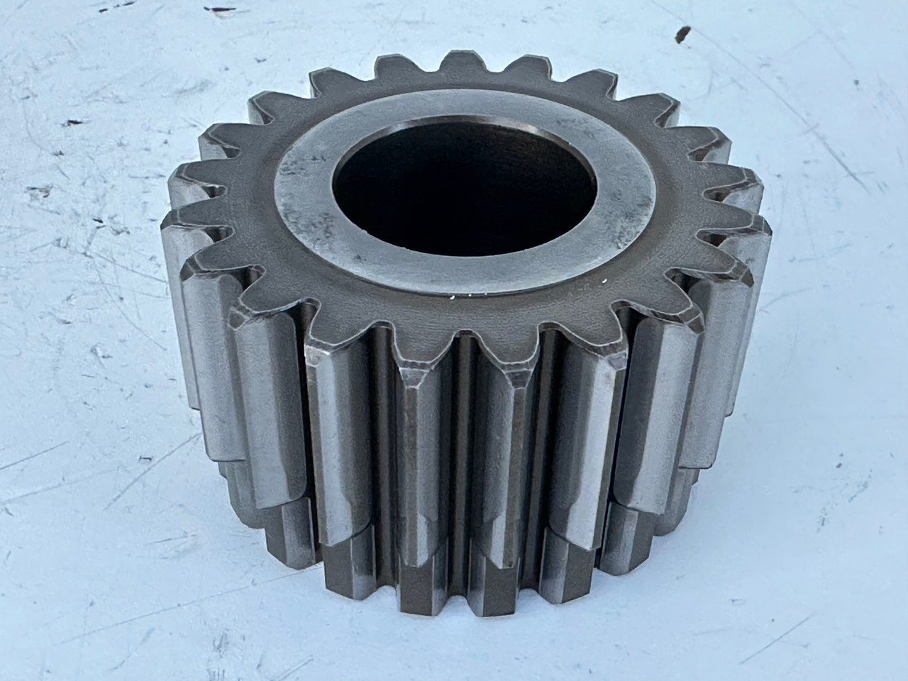 Liebherr Sonnenrad ID-Nr.90002821. FAT400P112, FAT400P130, FAT400P139. R926, R928, R930, R934, R936, R938, R940, R944, R946, R950 T. #02.51139# - Moteur de translation pour Engins de chantier: photos 4 Liebherr Sonnenrad ID-Nr.90002821. FAT400P112, FAT400P130, FAT400P139. R926, R928, R930, R934, R936, R938, R940, R944, R946, R950 T. #02.51139# - Moteur de translation pour Engins de chantier: photos 4