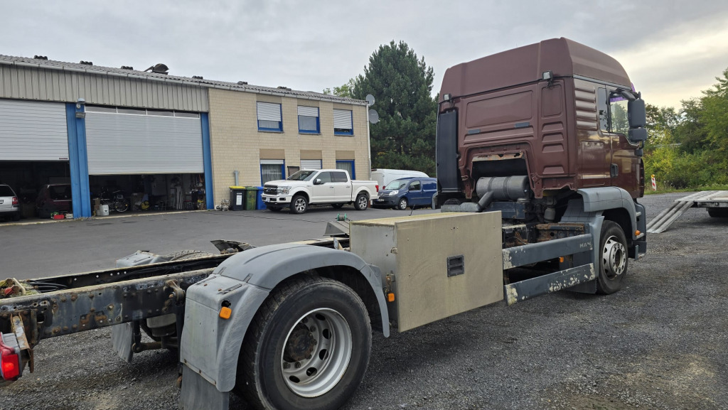 MAN TGA 18.430 4x2 (Nr. 6167) - Châssis cabine: photos 5 MAN TGA 18.430 4x2 (Nr. 6167) - Châssis cabine: photos 5