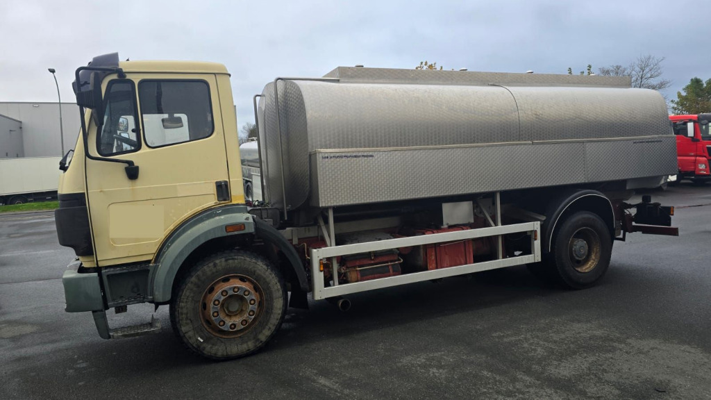 Camion citerne Mercedes Benz 1824 4x2 (Nr. 6217): photos 6 Camion citerne Mercedes Benz 1824 4x2 (Nr. 6217): photos 6