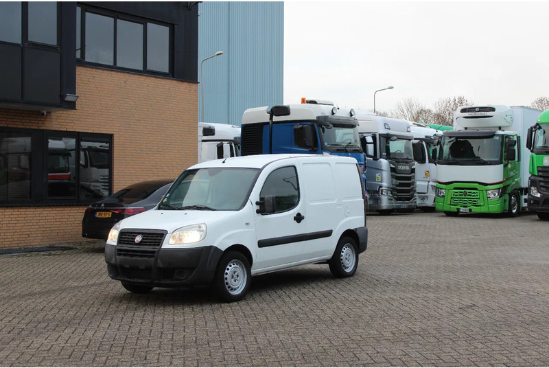 Fiat Doblò Cargo * manual * - Voiture: photos 1 Fiat Doblò Cargo * manual * - Voiture: photos 1