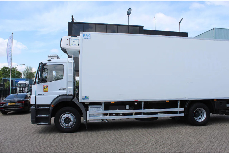Mercedes-Benz Axor 1824 * EURO5 * 4X2 * CARRIER SUPRA 850 * MANUAL * only 100tkm!!! * - Camion frigorifique: photos 2 Mercedes-Benz Axor 1824 * EURO5 * 4X2 * CARRIER SUPRA 850 * MANUAL * only 100tkm!!! * - Camion frigorifique: photos 2