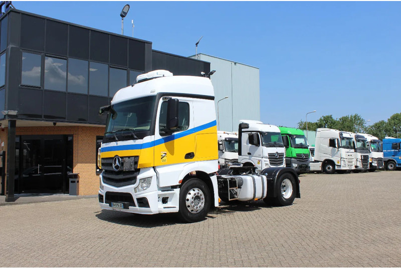 Mercedes-Benz Actros 1843 * RETARDER * 4X2 * - Tracteur routier: photos 1 Mercedes-Benz Actros 1843 * RETARDER * 4X2 * - Tracteur routier: photos 1