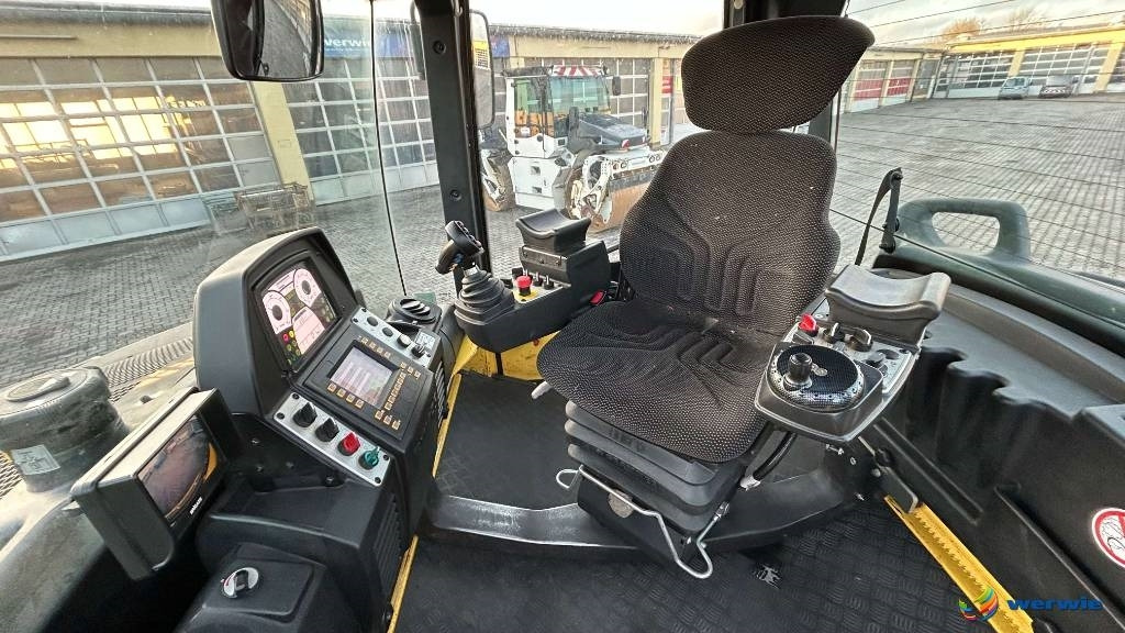 Rouleau compresseur Bomag BW 174 AP-4V AM: photos 15 Rouleau compresseur Bomag BW 174 AP-4V AM: photos 15