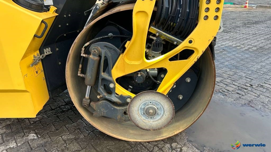 Rouleau compresseur Bomag BW 174 AP-4V AM: photos 7 Rouleau compresseur Bomag BW 174 AP-4V AM: photos 7