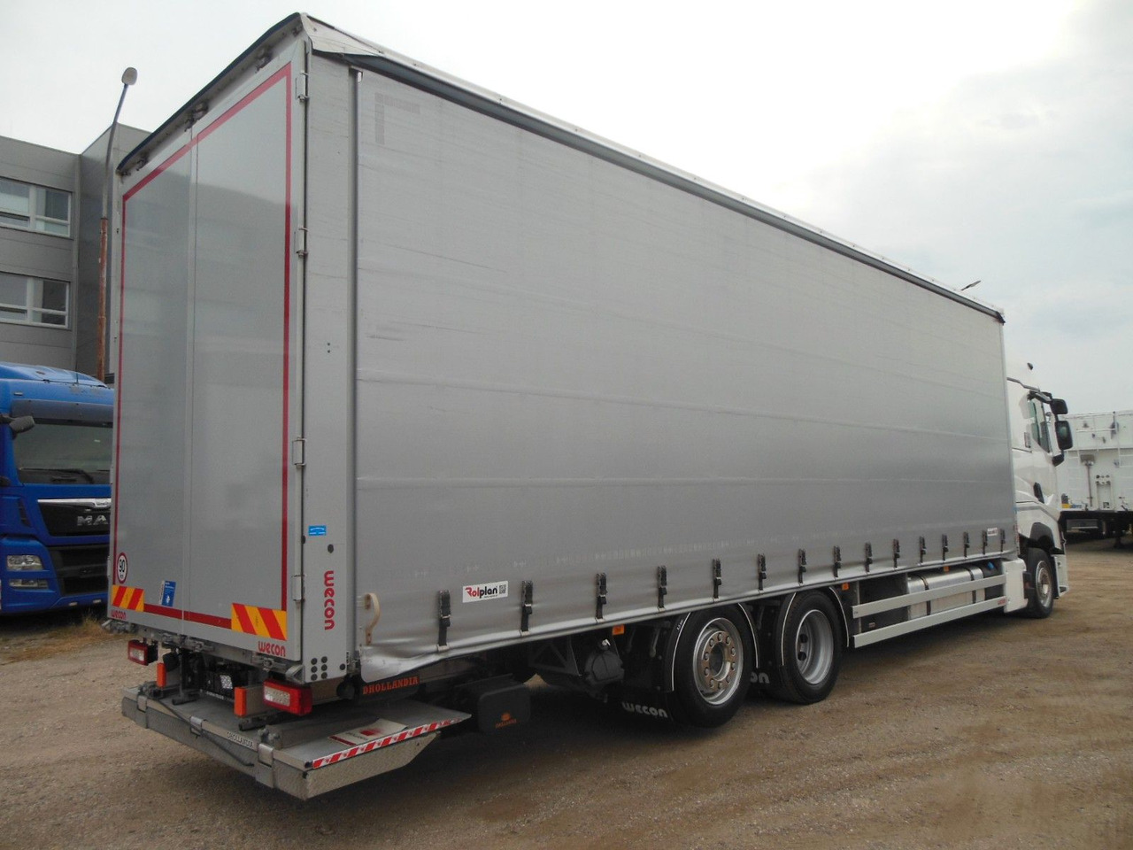 Renault T 440, 6X2, D-HOLLANDIA, 23 PALETTEN, WIE NEUE! - Camion à rideaux coulissants: photos 3 Renault T 440, 6X2, D-HOLLANDIA, 23 PALETTEN, WIE NEUE! - Camion à rideaux coulissants: photos 3