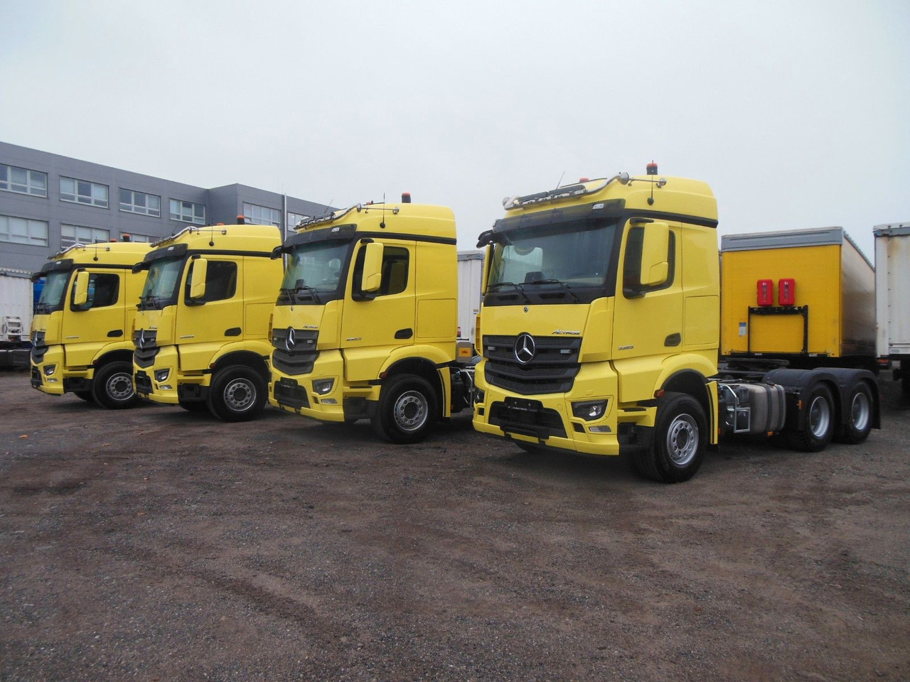 Mercedes-Benz 3353 ACTROS, 6X4, TRK, SET 120 TON, WIE NEUE!E!! - Tracteur routier: photos 1 Mercedes-Benz 3353 ACTROS, 6X4, TRK, SET 120 TON, WIE NEUE!E!! - Tracteur routier: photos 1