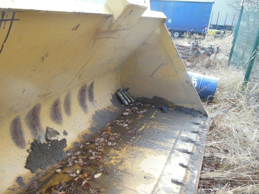 Volvo L120 - Schaufel 3,8m3 Volvo L120 - Schaufel 3,8m3 - Godet pour chargeur: photos 4 Volvo L120 - Schaufel 3,8m3 Volvo L120 - Schaufel 3,8m3 - Godet pour chargeur: photos 4