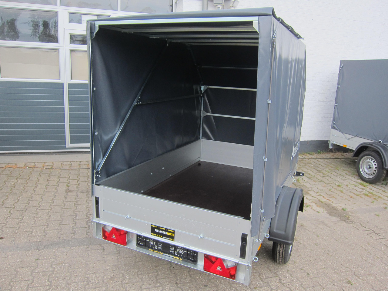 Aluliner Planen Anhänger GT 750 201x101x120cm +Hochplane aero grau (XS) 750kg - Remorque voiture: photos 4 Aluliner Planen Anhänger GT 750 201x101x120cm +Hochplane aero grau (XS) 750kg - Remorque voiture: photos 4